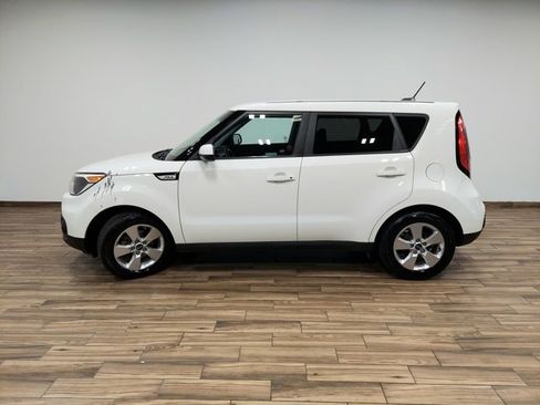Used 2019 Kia Soul image 11