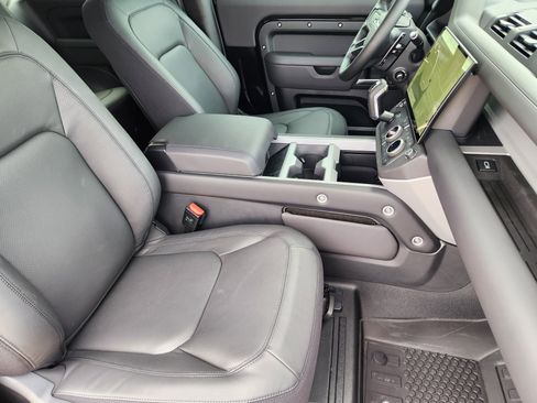 New 2026 Land Rover Defender 90 V8 image 15