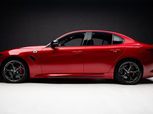 Used 2023 Alfa Romeo Giulia Quadrifoglio w/ Active Assist Plus Package RWD image 18