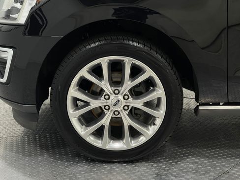 Used 2019 Ford Expedition Limited w/ Equipment Group 302A AWD/4WD image 37