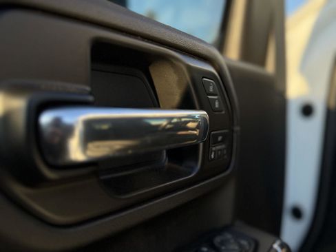 Used 2023 GMC Sierra 3500 Denali w/ Denali Ultimate Package image 14