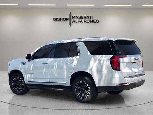 Used 2025 GMC Yukon Elevation w/ Technology Package AWD/4WD image 3