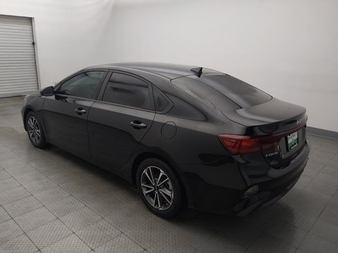 Used 2022 Kia Forte LXS FWD image 5