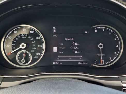 Used 2025 Genesis GV70 2.5T AWD/4WD image 18