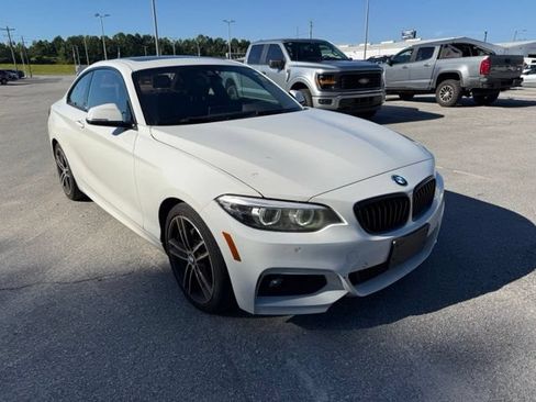 Used 2020 BMW 230i Coupe w/ M Sport Package RWD image 2