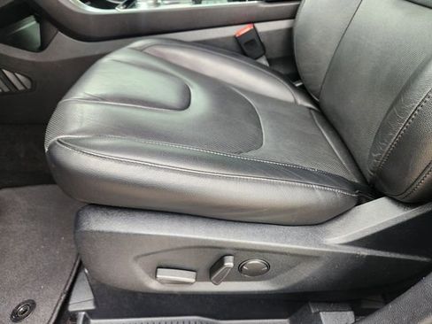 Used 2020 Ford Edge Titanium w/ Equipment Group 301A FWD image 26