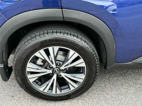 Used 2022 Nissan Rogue SV image 14