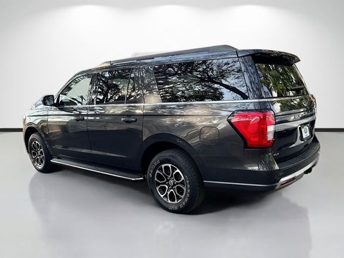 Used 2022 Ford Expedition Max XLT AWD/4WD image 3