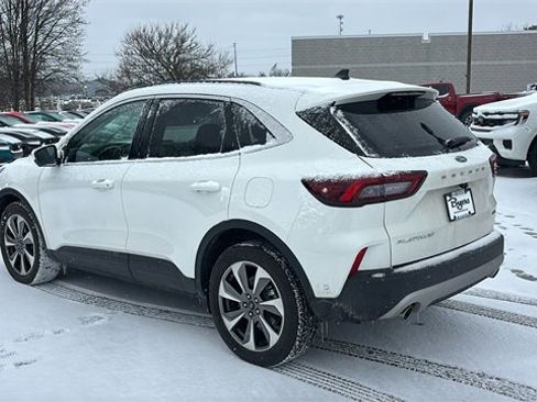 Used 2024 Ford Escape Platinum w/ Premium Technology Package image 4