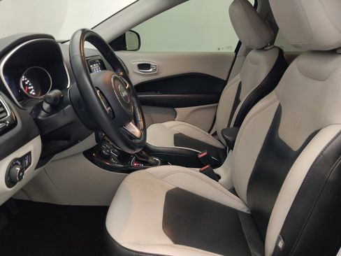 Used 2018 Jeep Compass Limited w/ Navigation Group AWD/4WD image 17