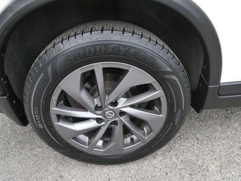 Used 2016 Nissan Rogue SL w/ SL Premium Package AWD/4WD image 35