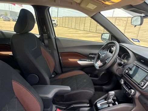 Certified 2020 Nissan Kicks SR FWD image 29