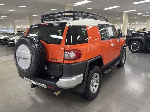 Used 2014 Toyota FJ Cruiser 4WD image 7