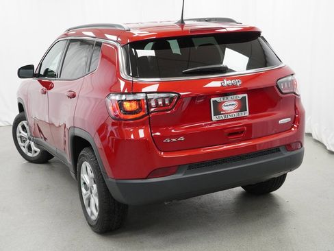 Certified 2025 Jeep Compass Latitude w/ Convenience Group image 12
