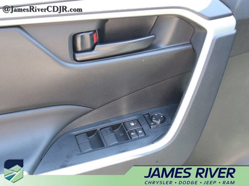 Used 2025 Toyota RAV4 LE FWD image 20