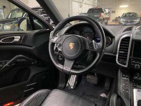 Used 2014 Porsche Cayenne AWD/4WD image 20