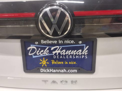 Used 2025 Volkswagen Taos SE image 17