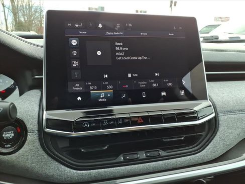 Used 2022 Jeep Compass Latitude w/ Convenience Group image 16