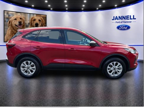 Used 2025 Ford Escape Active w/ Active Premium Tech Pack AWD/4WD image 4