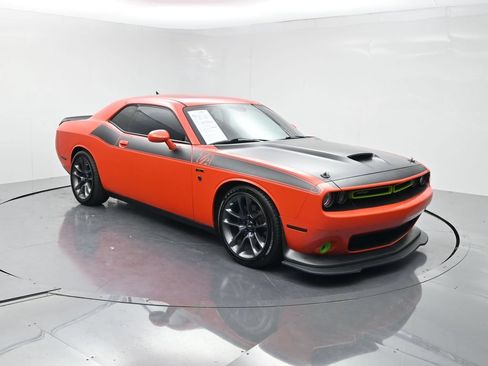 Used 2017 Dodge Challenger T/A RWD image 2