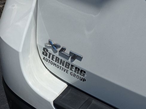 Certified 2022 Ford Explorer XLT w/ Equipment Group 202A image 5