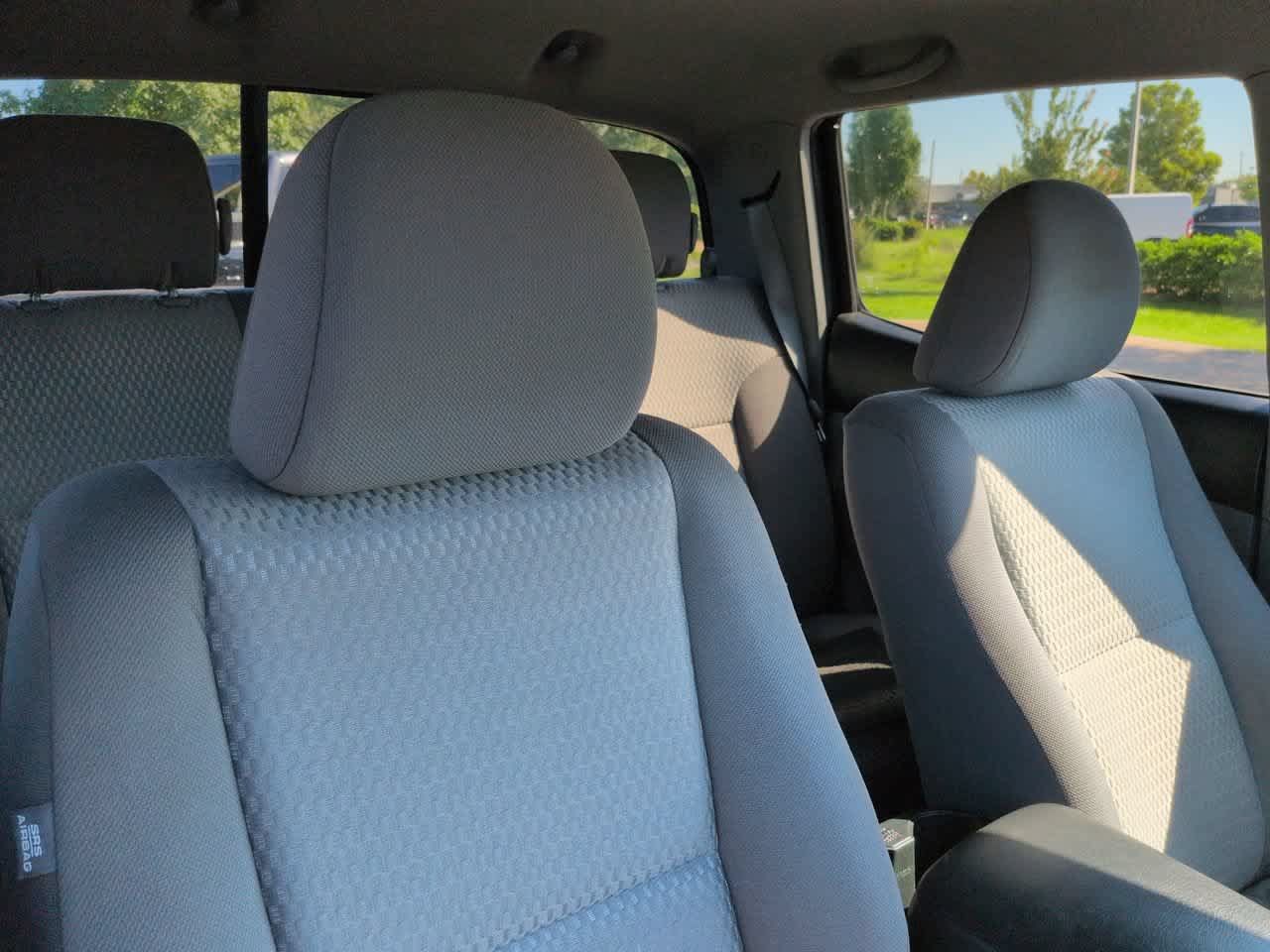 Used 2015 Toyota Tacoma PreRunner w/ SR5 Package RWD image 7