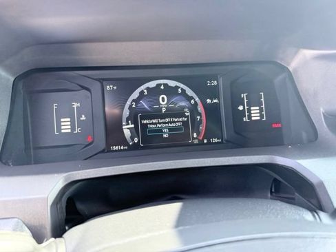 Used 2025 Toyota Tacoma SR5 AWD/4WD image 11