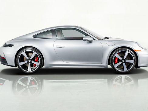 Used 2025 Porsche 911 Carrera S w/ Premium Package image 7