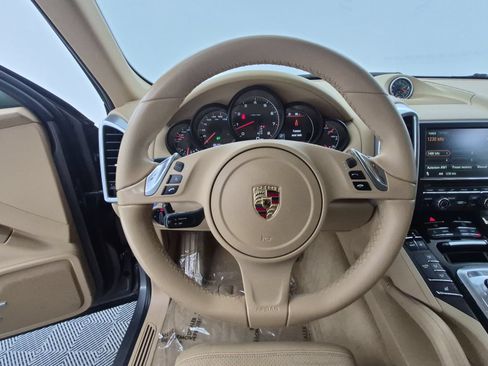Used 2013 Porsche Cayenne AWD/4WD image 30