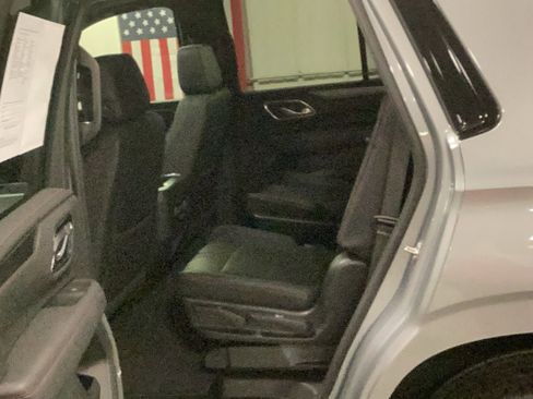 Used 2024 Chevrolet Tahoe RST w/ Luxury Package image 9