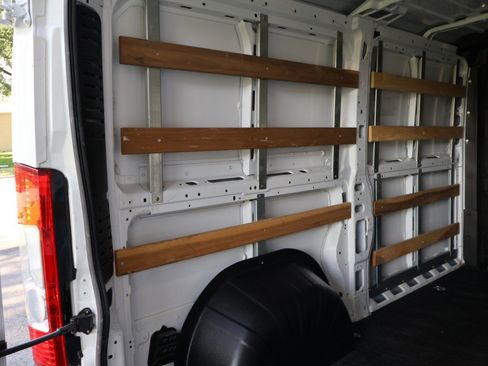 Used 2025 RAM ProMaster 2500 w/ U-Haul Equipment Group FWD image 15