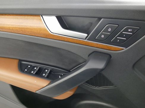 Certified 2023 Audi Q5 2.0T Premium Plus image 11