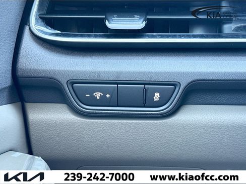 New 2026 Kia Carnival EX FWD image 36