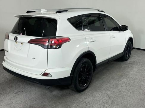 Used 2016 Toyota RAV4 LE image 3