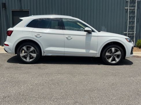 Used 2023 Audi Q5 2.0T Premium AWD/4WD image 3