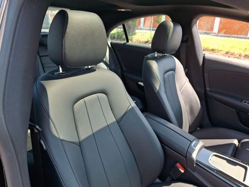 Used 2025 Mercedes-Benz CLA 250 4MATIC image 13