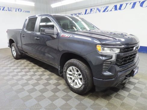 Used 2023 Chevrolet Silverado 1500 RST image 3