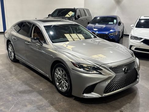 Used 2018 Lexus LS 500 w/ Accessory Package (Z2) RWD image 5