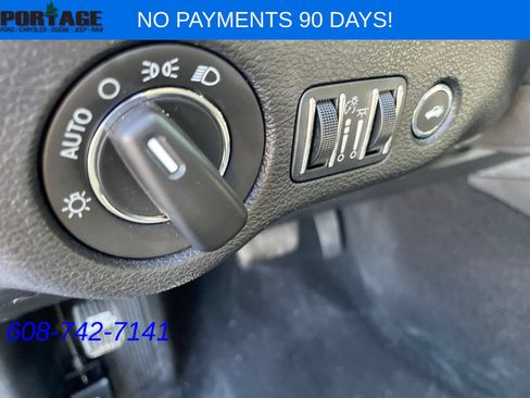 Used 2022 Chrysler 300 Touring w/ Sport Appearance Package AWD/4WD image 11