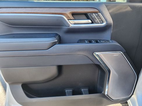 Used 2024 Chevrolet Silverado 3500 High Country w/ High Country Premium Package image 25