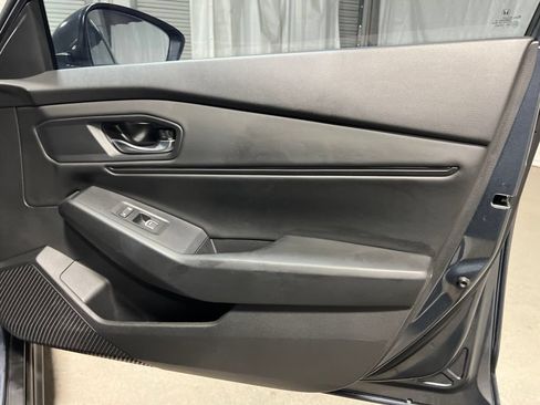 Used 2023 Honda Accord EX image 9