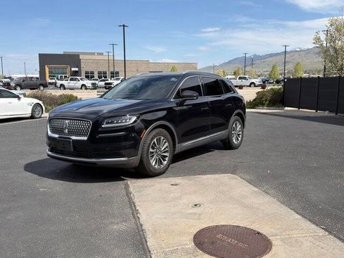 Used 2023 Lincoln Nautilus AWD w/ Premium Package image 7