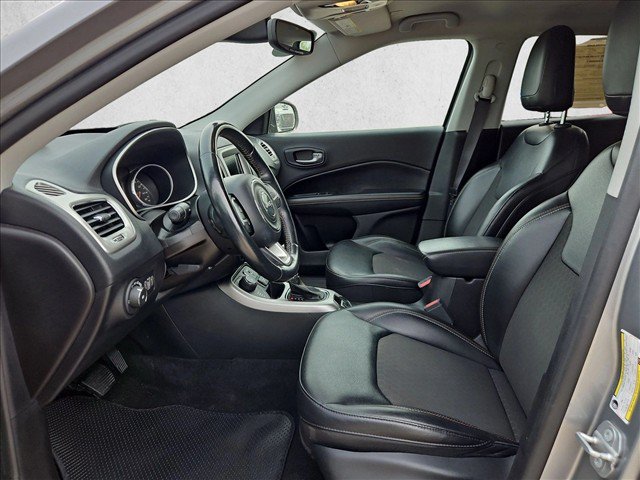 Used 2020 Jeep Compass Latitude w/ Popular Equipment Group AWD/4WD image 13