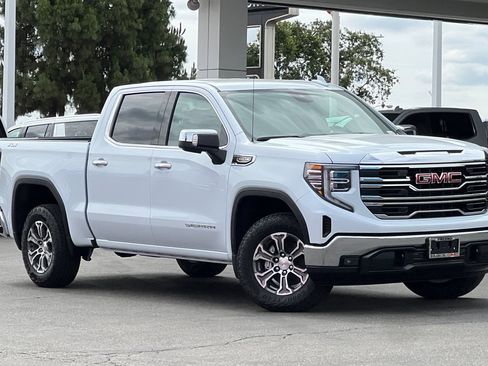 New 2026 GMC Sierra 1500 SLT w/ SLT Convenience Package AWD/4WD image 2