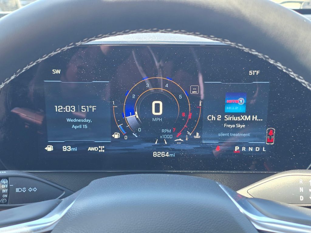 Used 2025 Chevrolet Traverse Z71 w/ LPO, Floor Liner Package AWD/4WD image 25