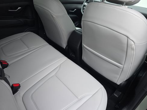 Certified 2026 Hyundai Santa Cruz SEL FWD image 12