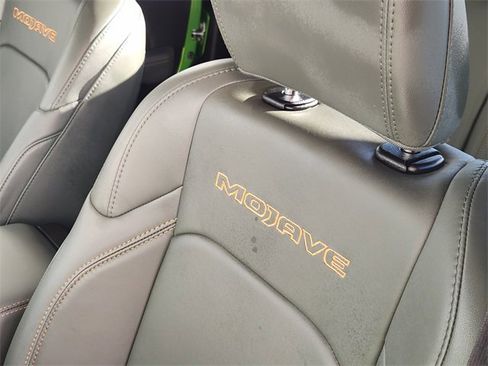 Used 2025 Jeep Gladiator Mojave w/ Convenience Group image 16