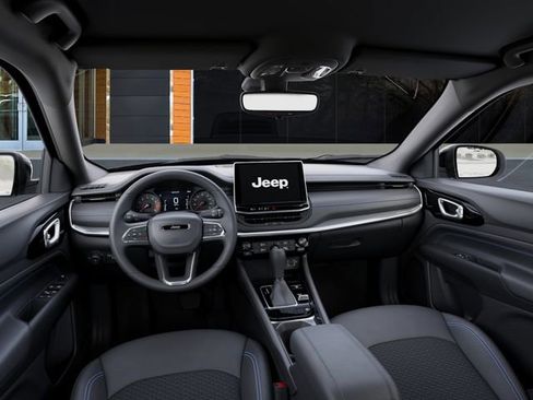 New 2026 Jeep Compass Latitude image 14