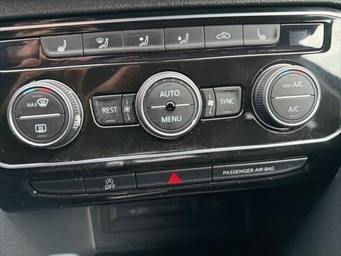 Used 2023 Volkswagen Atlas SE image 22