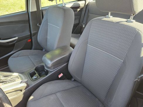 Used 2012 Ford Focus SEL FWD image 12